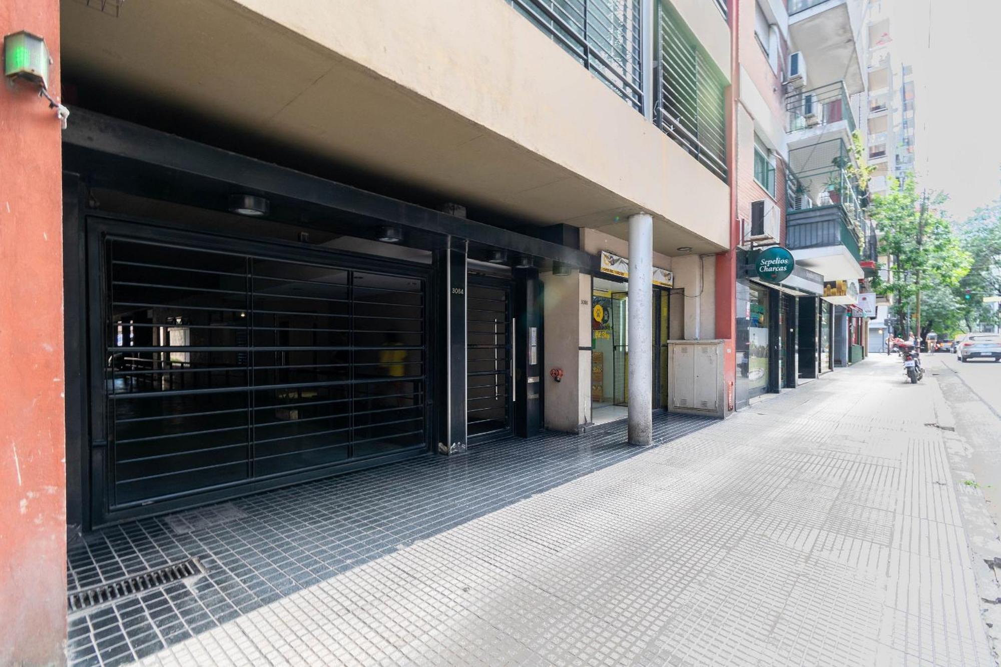 Amplio Y Clasico 3 Amb. Con Cochera | Recoleta Appartamento *